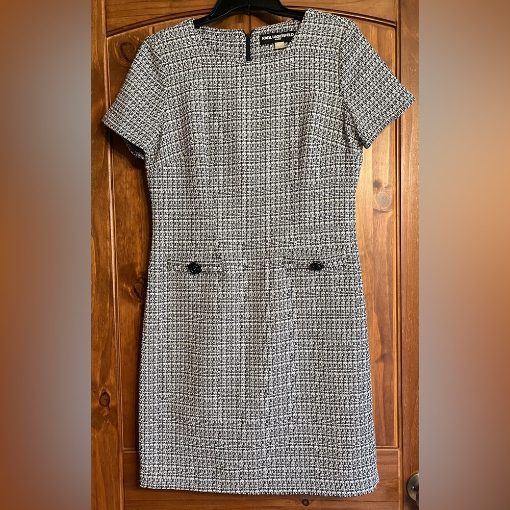 Karl Lagerfeld Navy classic dress. Buttons and faux front pockets size 8